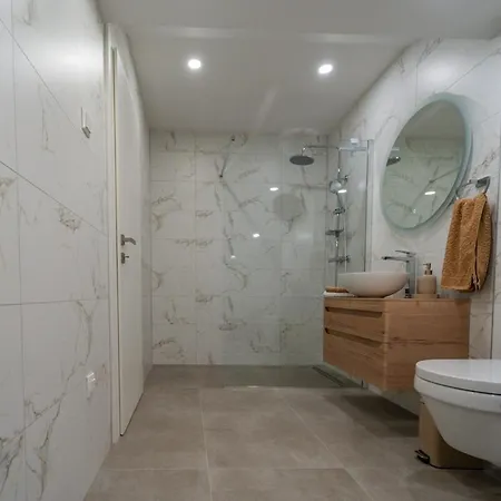 アパート Penthouse Oasis With Sea Views And Terrace