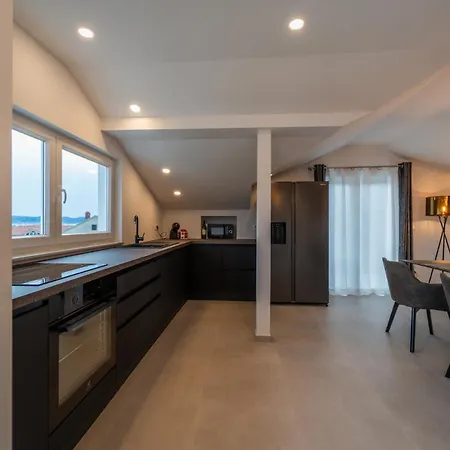 Penthouse Oasis With Sea Views And Terrace アパート *