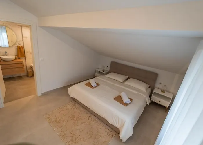 Penthouse Oasis With Sea Views And Terrace Appartement